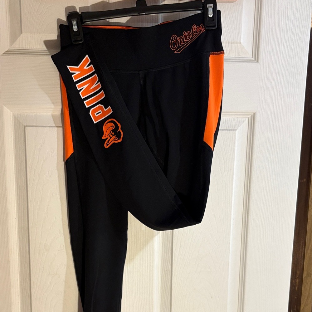 PINK Victoria's Secret Women / Juniors Black and Orange Orioles Leggings XS